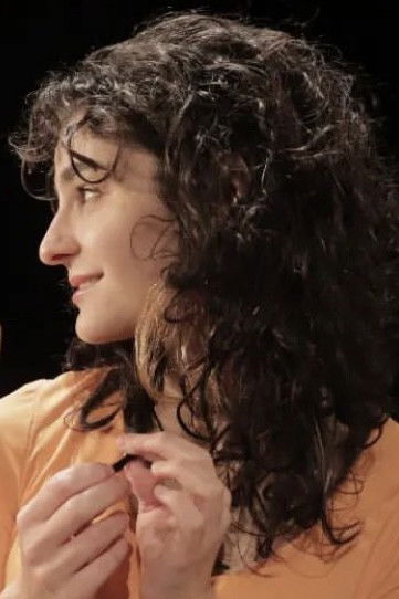 Giulia Lorenzi backdrop