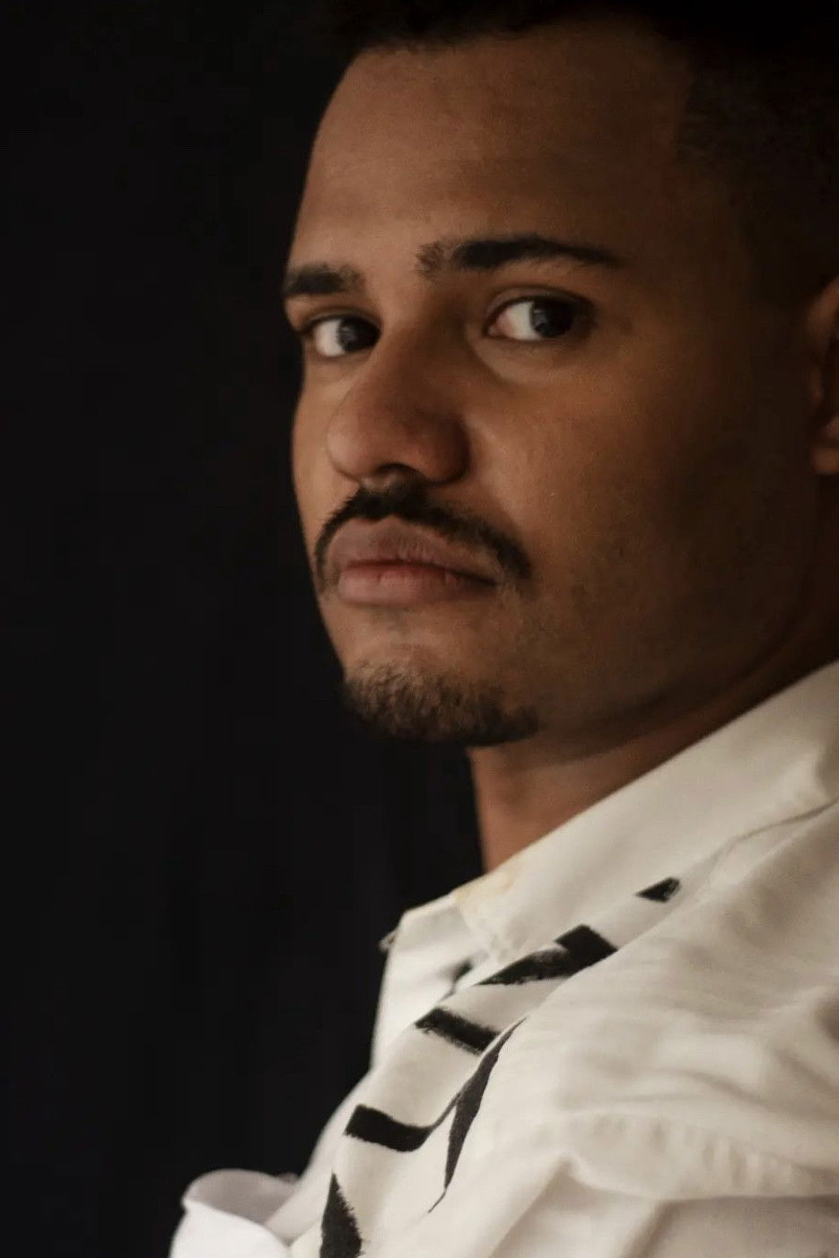 Matheus Neves backdrop