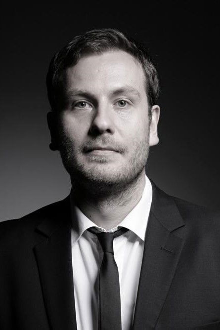 Adam Lewandowski backdrop