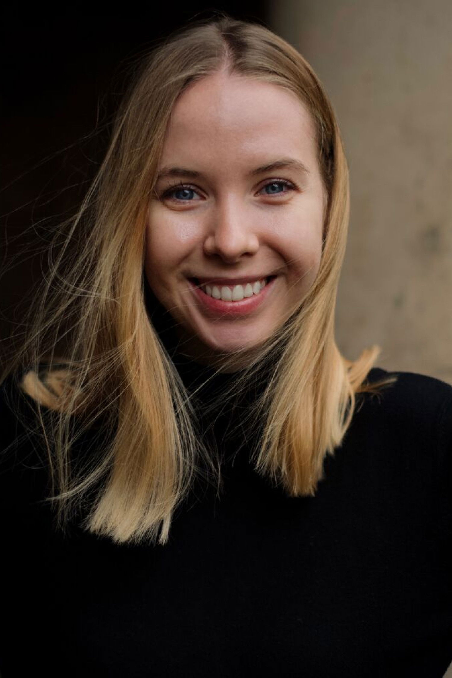 Annaleen Frage backdrop