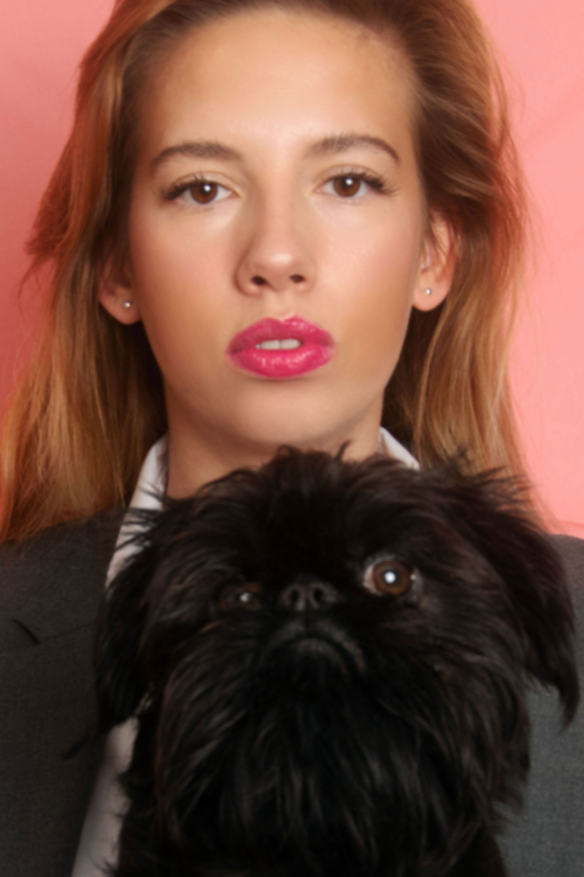 Izabella Mazzag backdrop