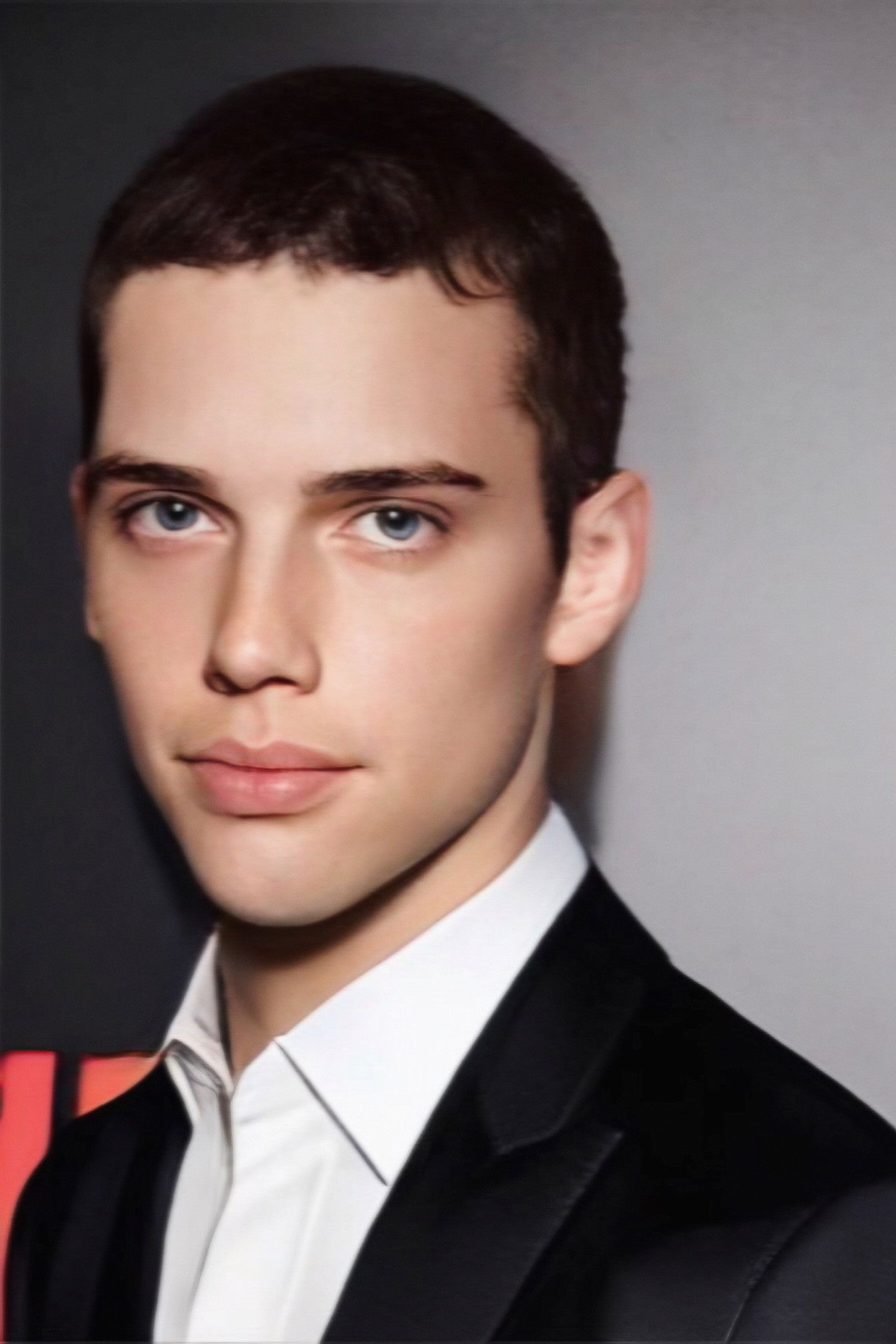 Victorius Kingston backdrop