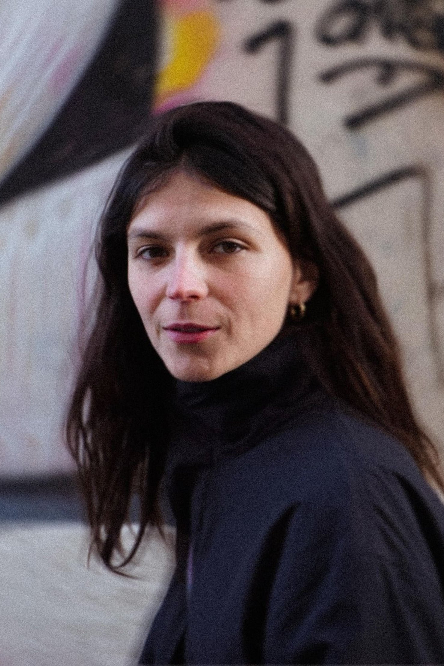 Lili Cazals backdrop