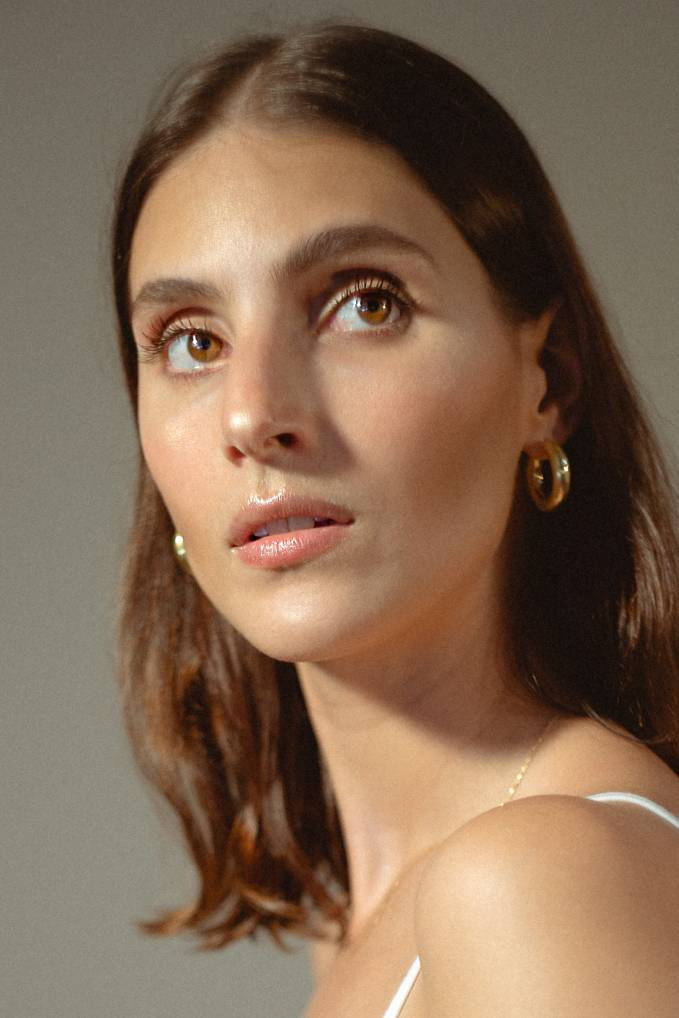 Jasmine Hazi backdrop