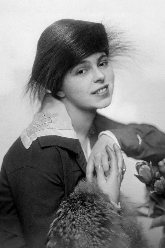 Manja Tzatschewa backdrop