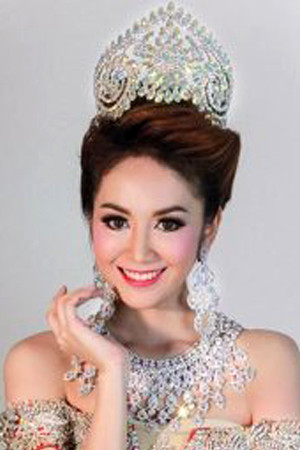 Pang Saranchat Mitchai backdrop