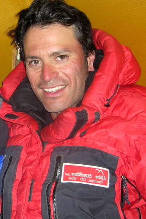 Ricardo Peña backdrop