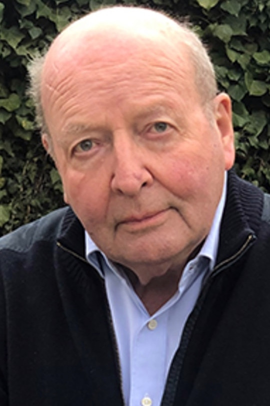 Dominique Jamet backdrop