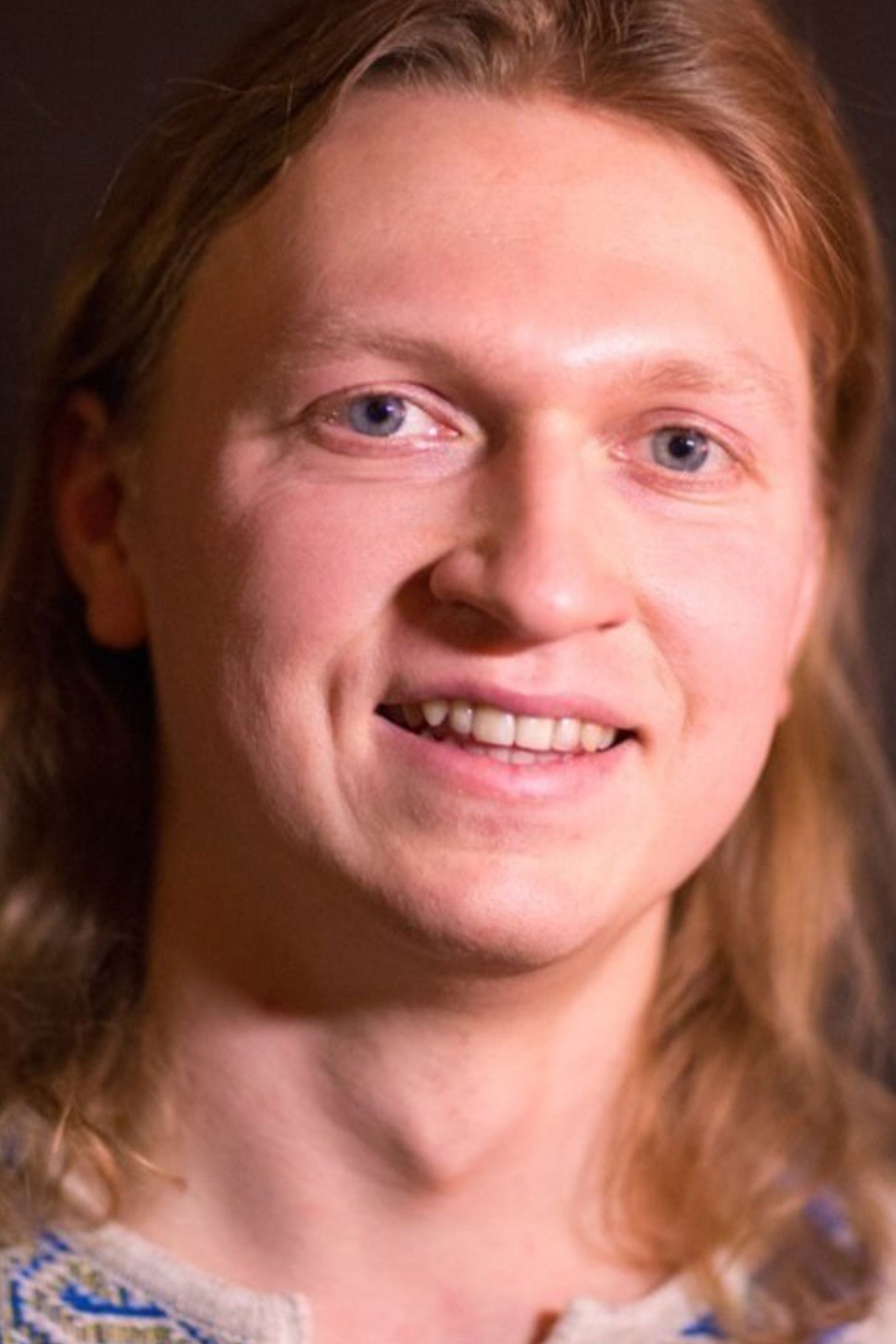 Artem Ryzhykov backdrop