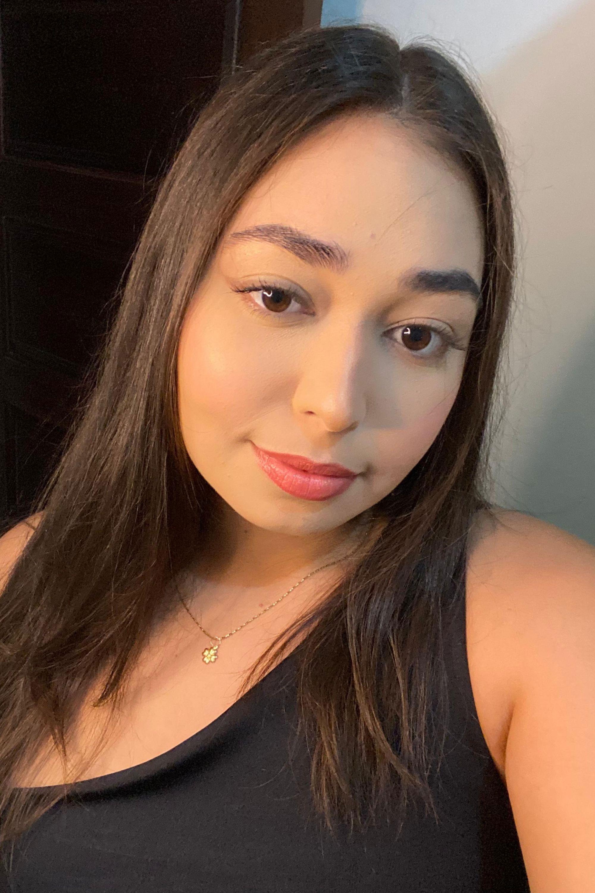 Karina Lima backdrop