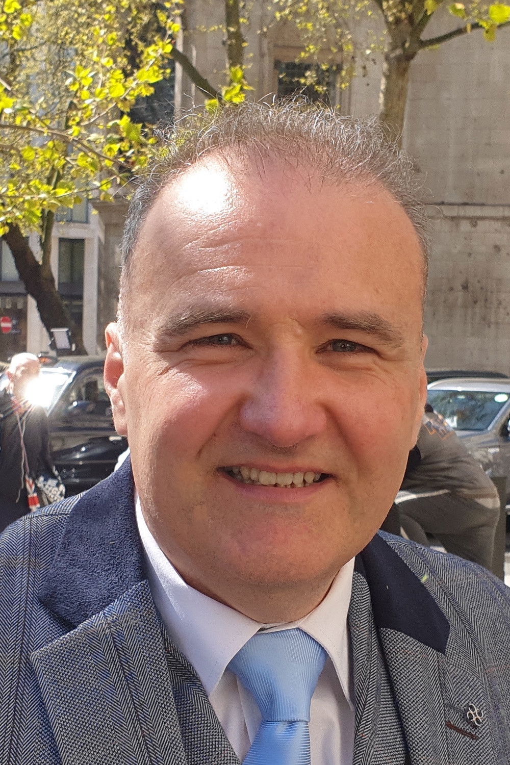 Lee Castleton backdrop