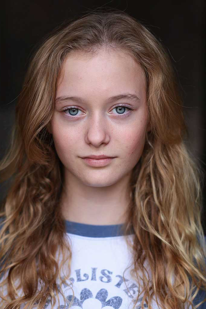 Milla Hammann backdrop