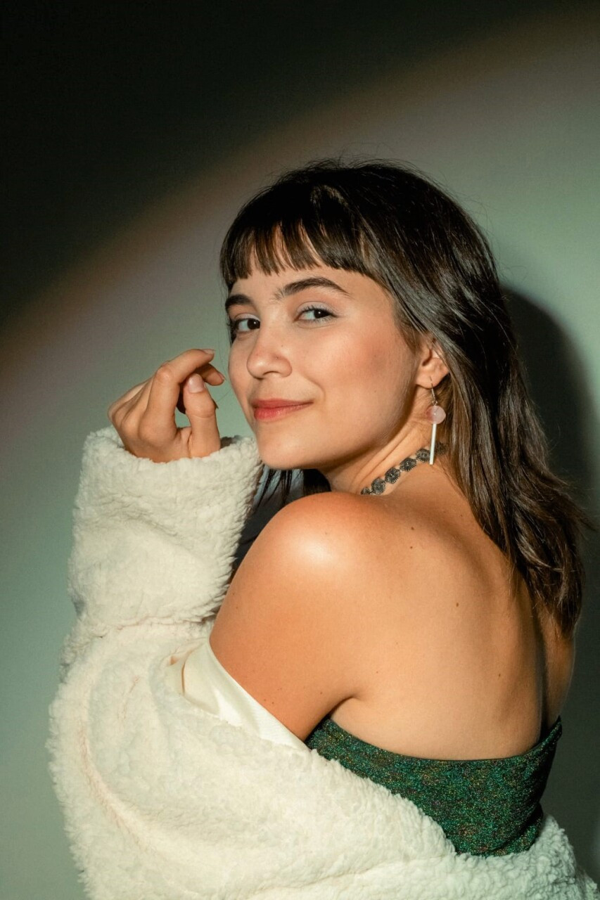 Roberta Lisa backdrop