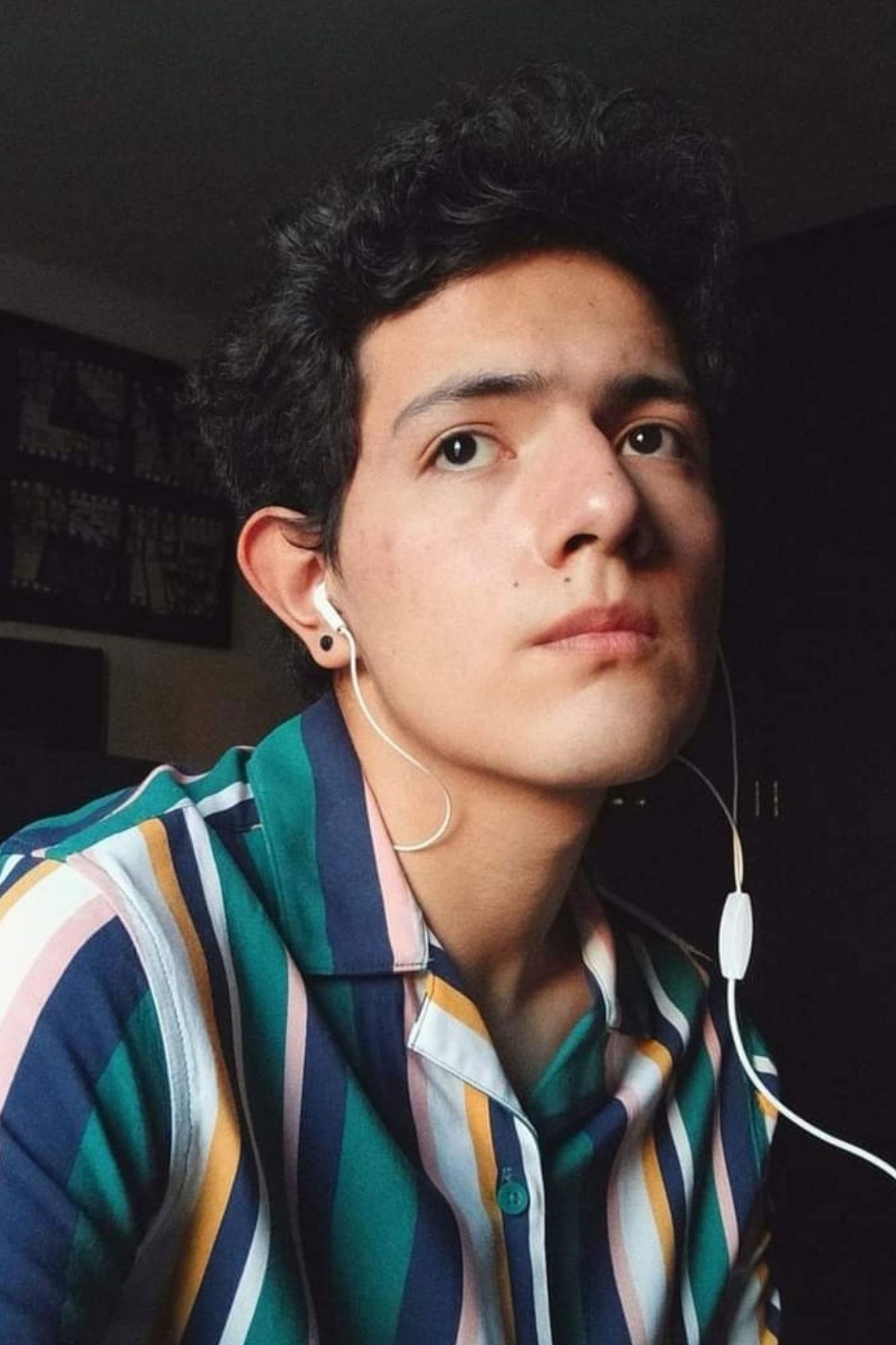 Rodrigo Cruz backdrop