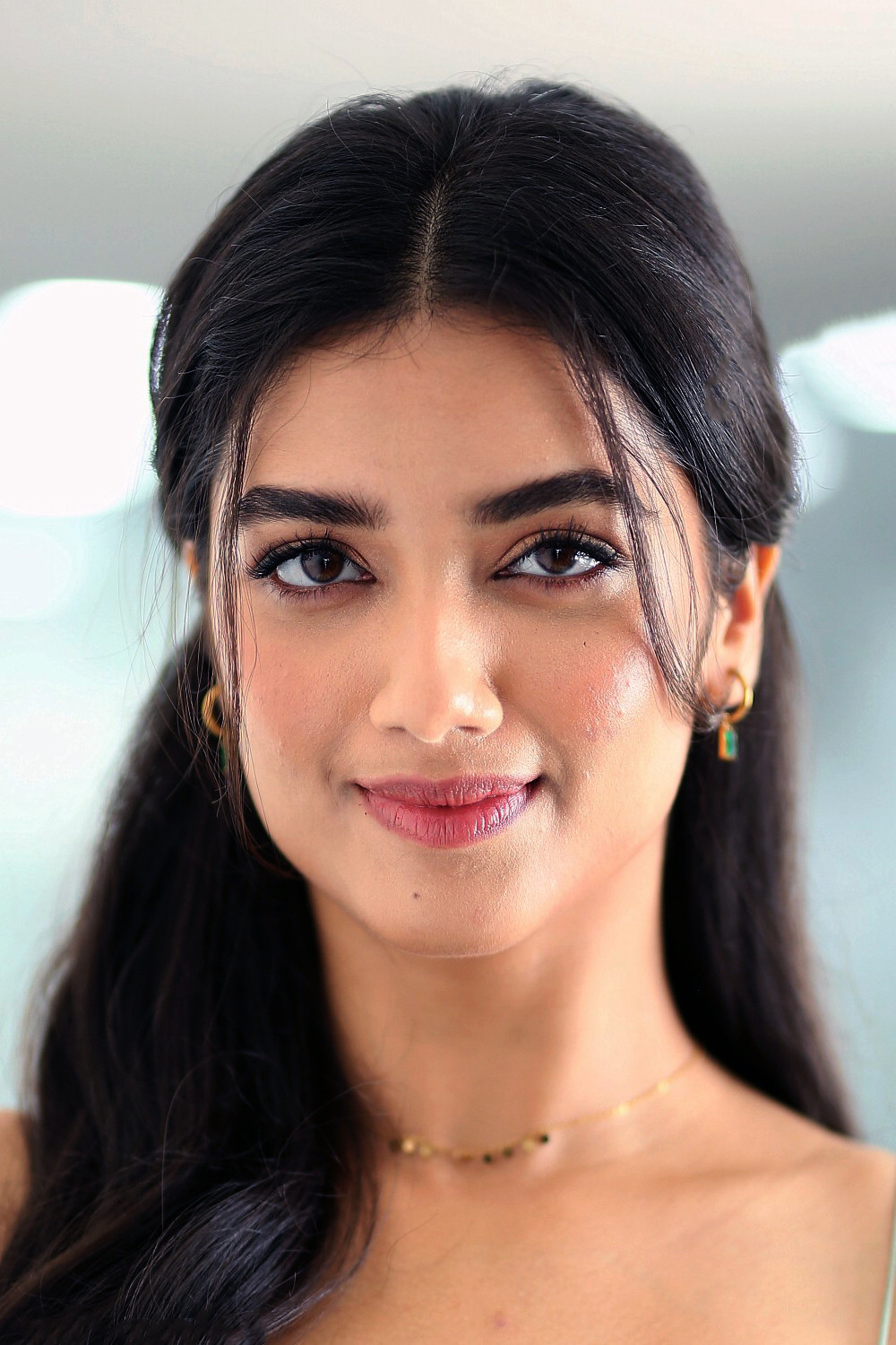 Bhagyashri Borse backdrop