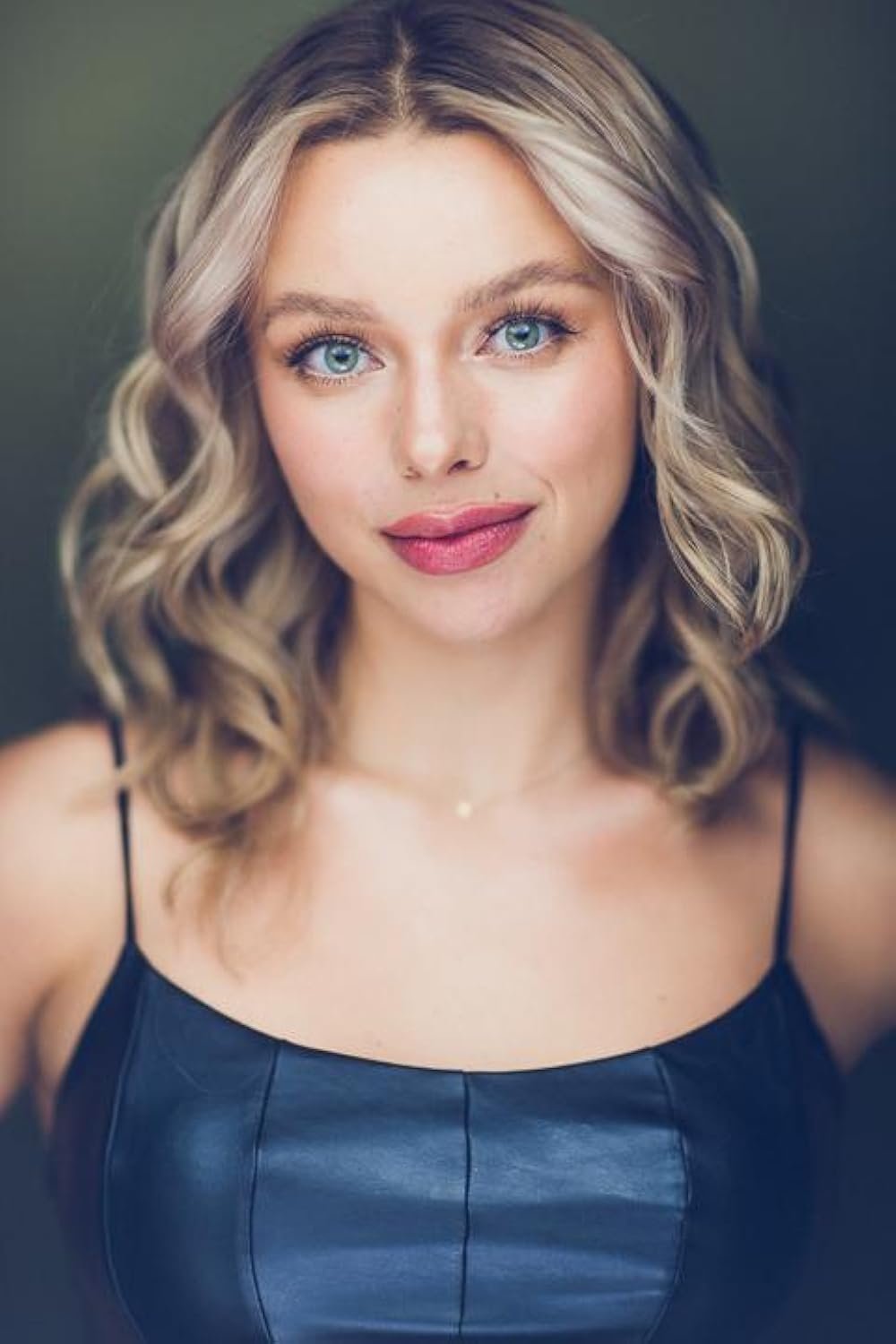 Bella Chadwick backdrop