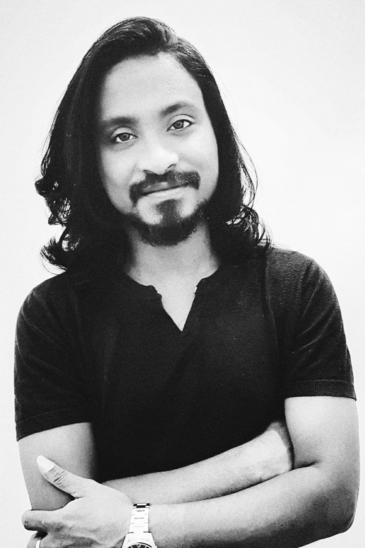 Hussain Munawwar backdrop