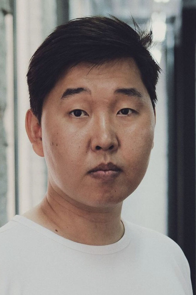 Erkhan Nohoev backdrop