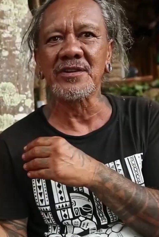 Laurent Purotu backdrop