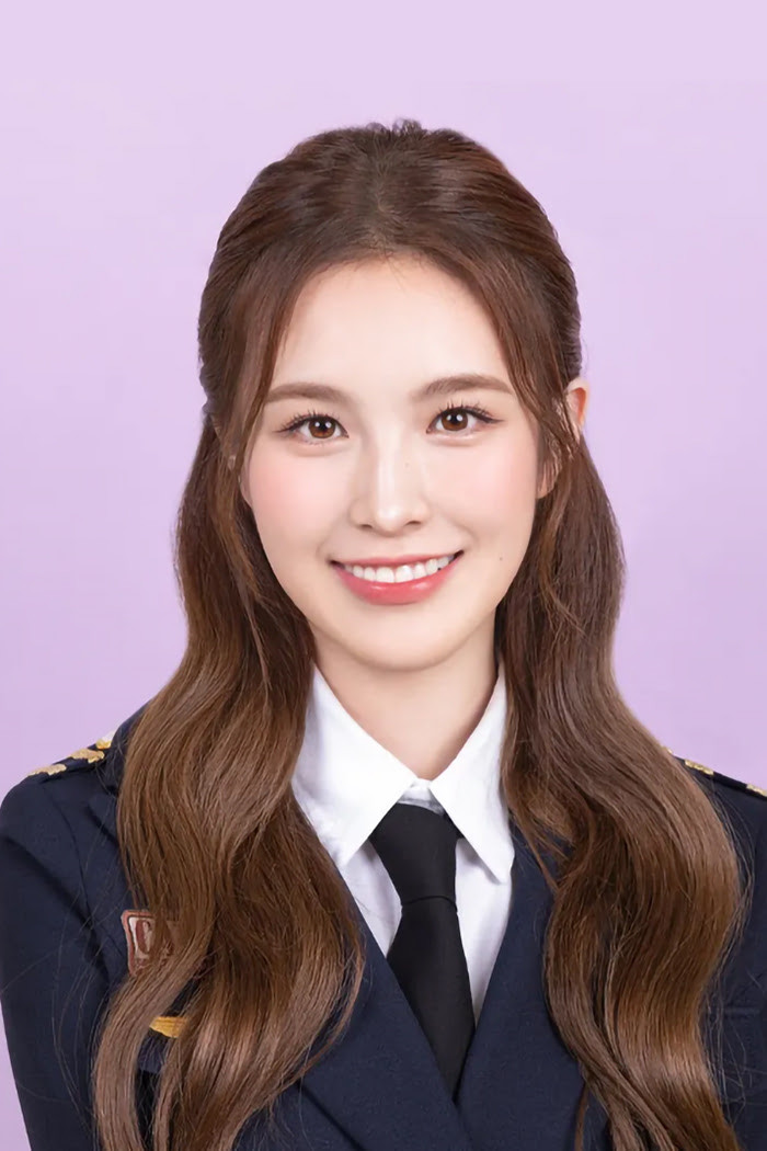 Lee Jae-hee backdrop