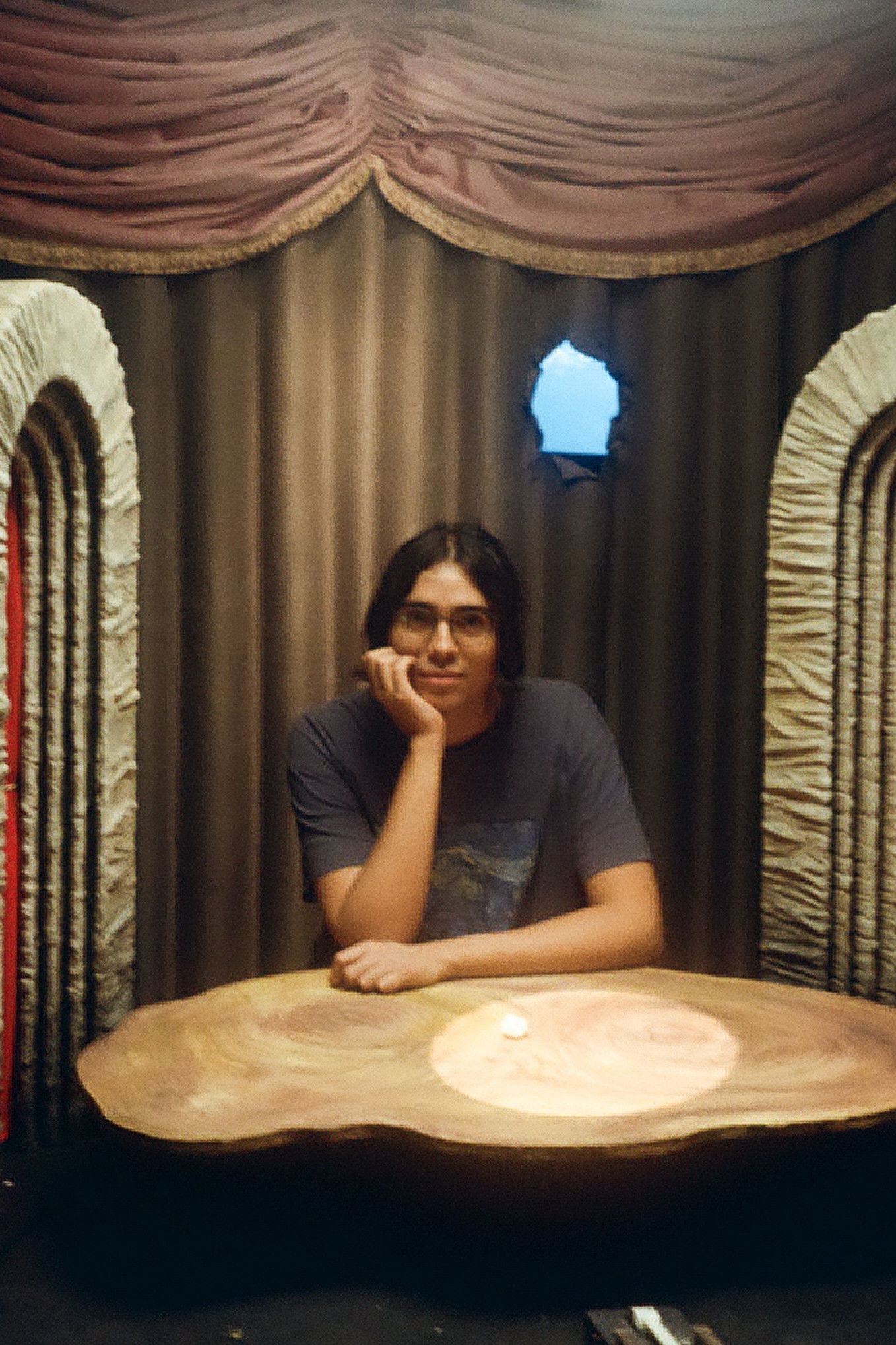 Sebastián González Vázquez backdrop