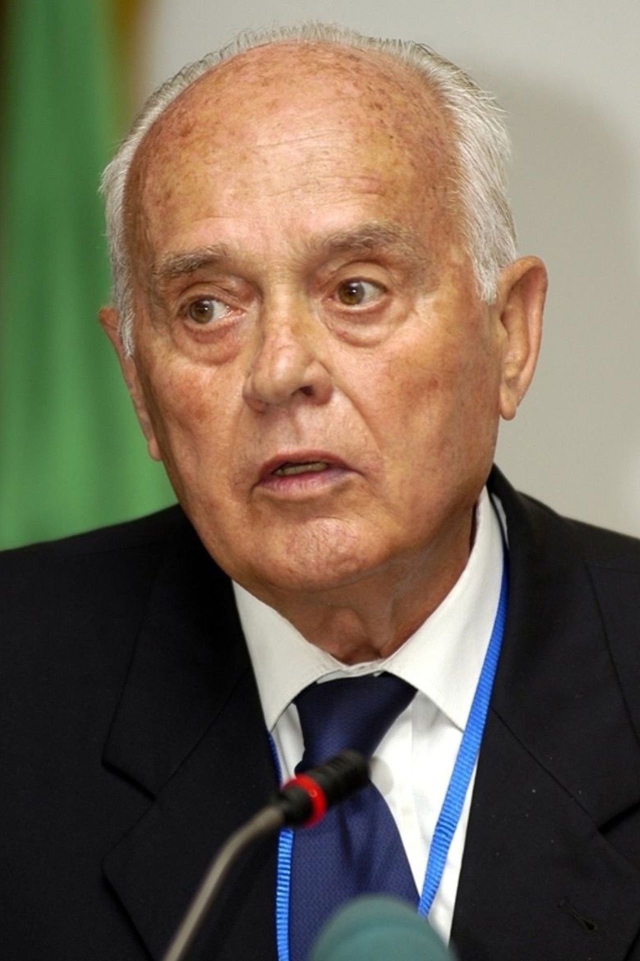 Pierre Chaulet backdrop