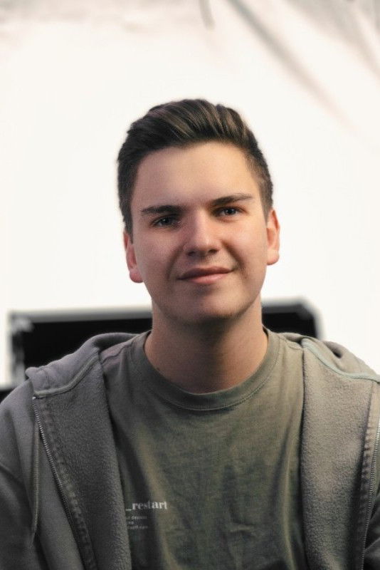 Aurelio Simione backdrop