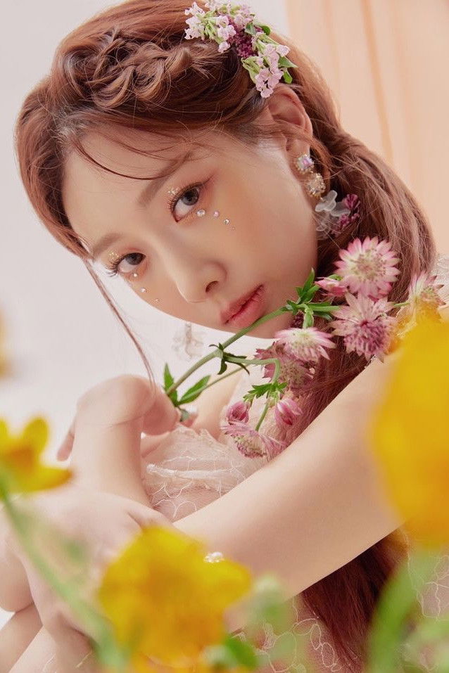 Heo Soo-yeon backdrop