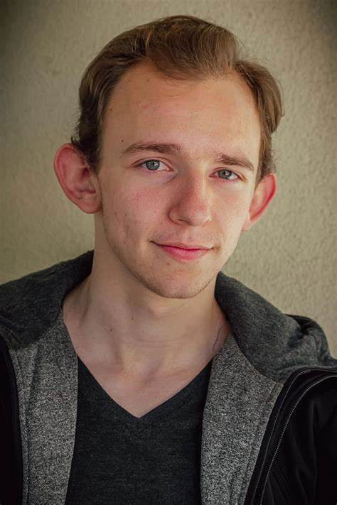 Nicholas Haren backdrop