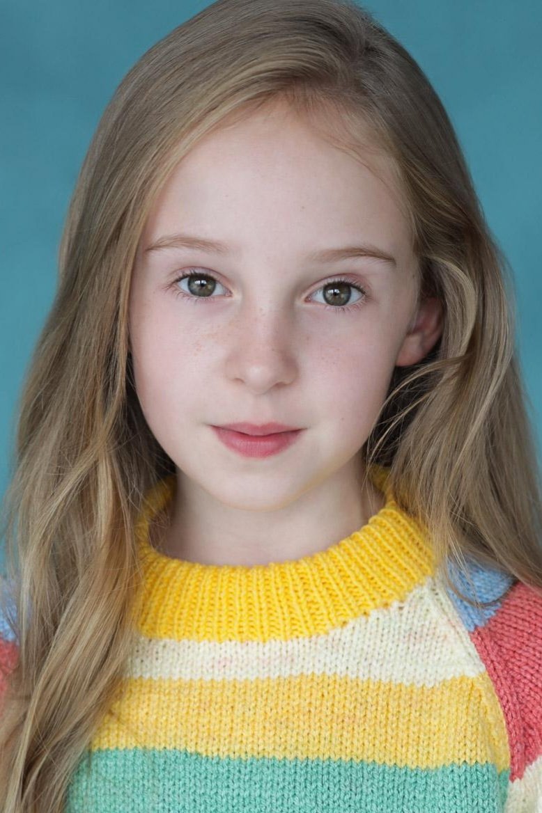 Faith Delaney backdrop