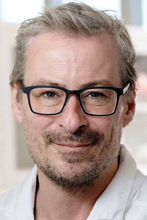 Eske Willerslev backdrop