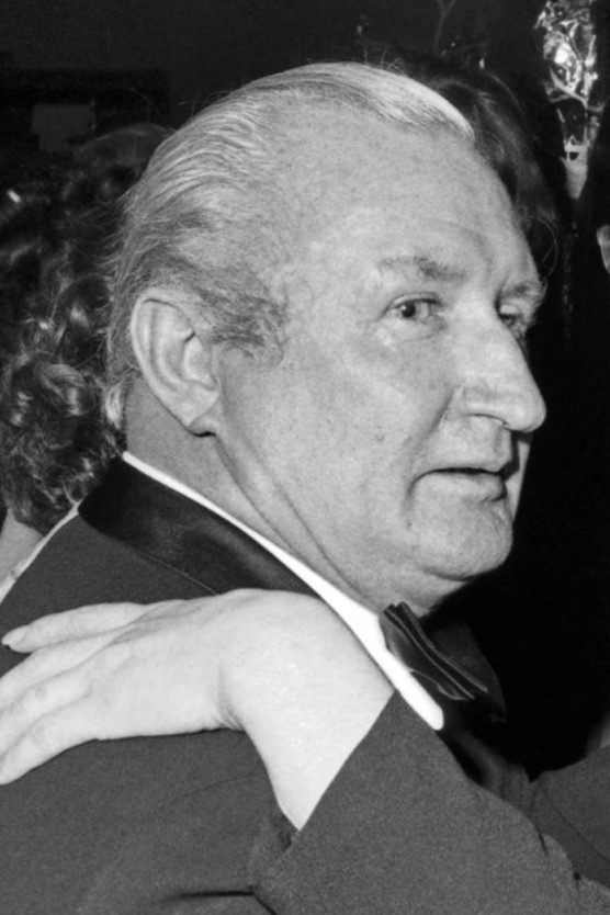 Luggi Waldleitner backdrop