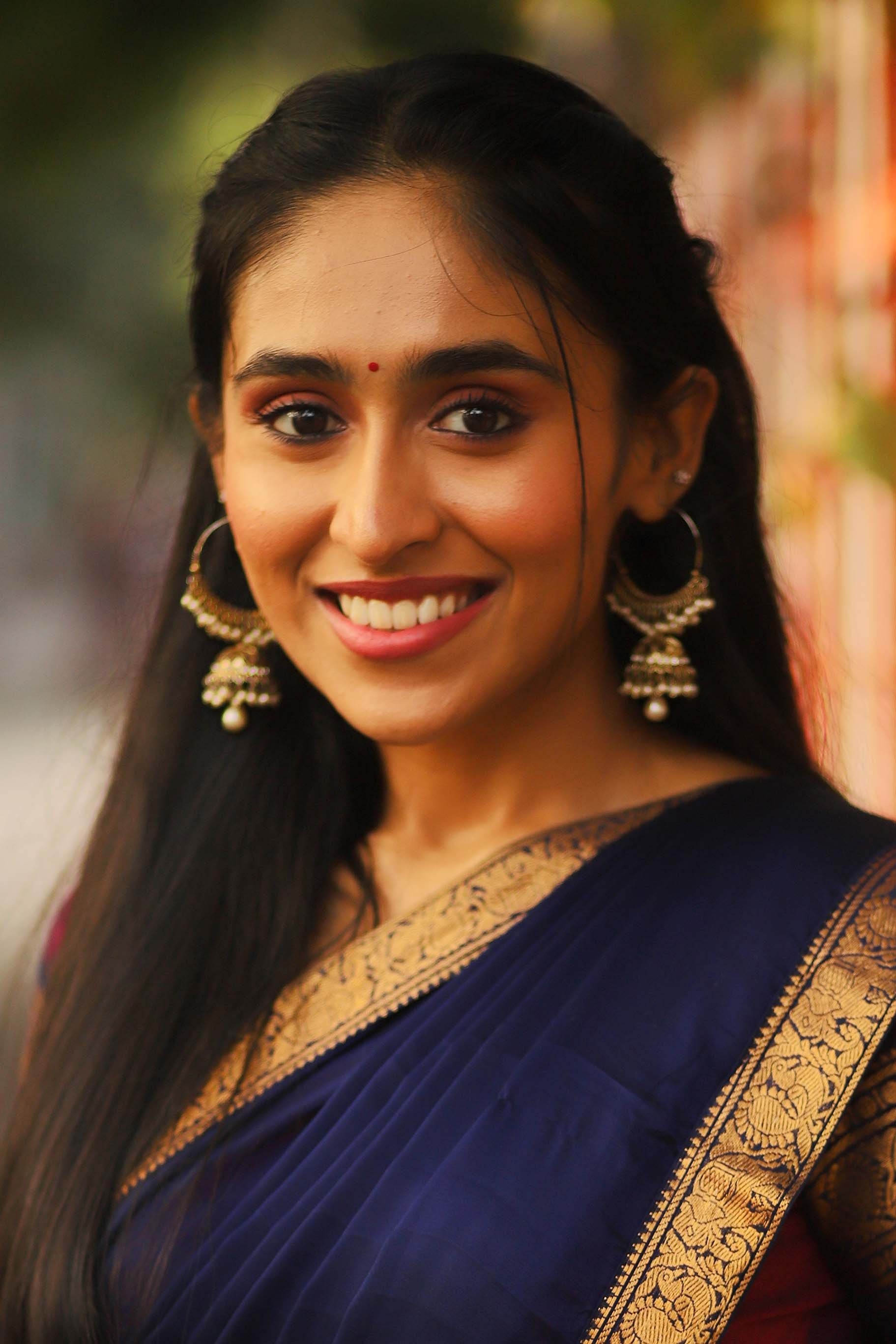 Deepthie Orientelu backdrop