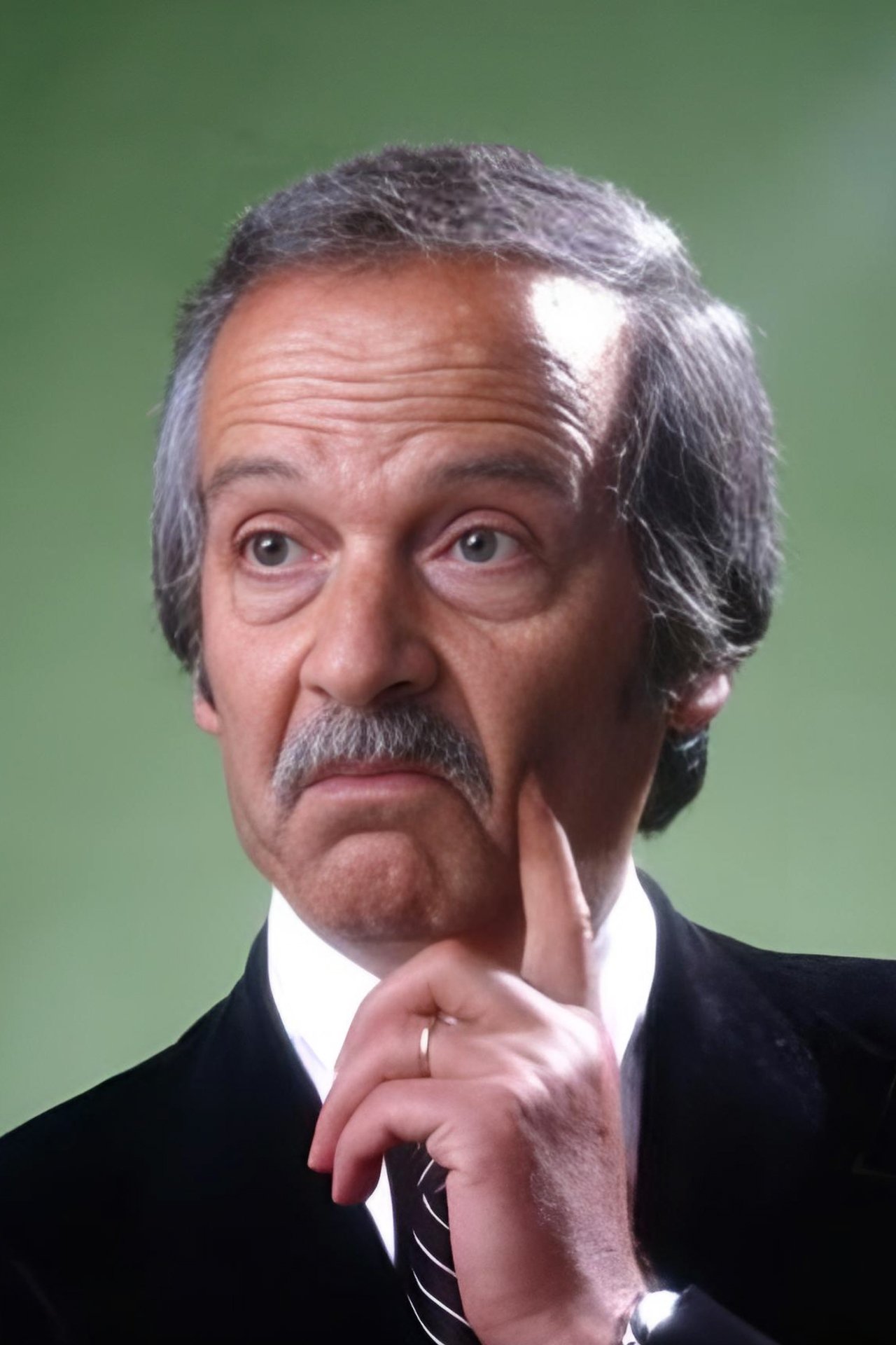 Mohamed Hilmi backdrop