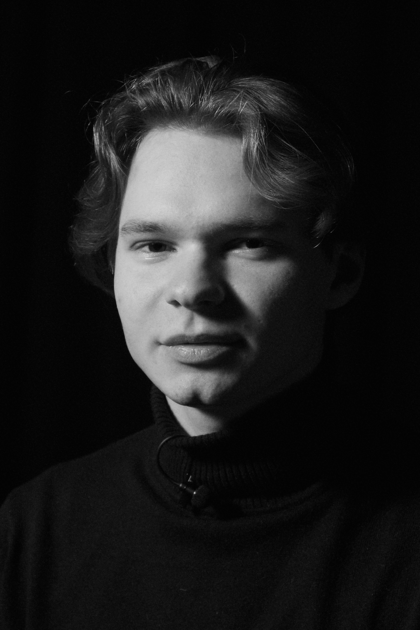 Ilya Romanov backdrop