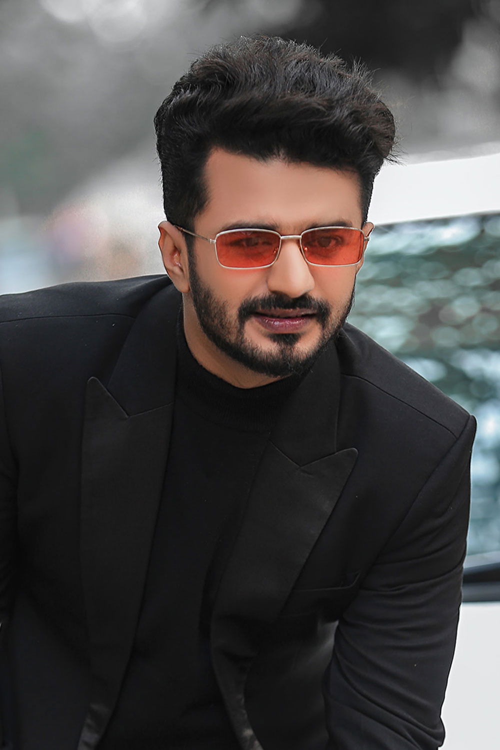 Mushfiq R. Farhan backdrop