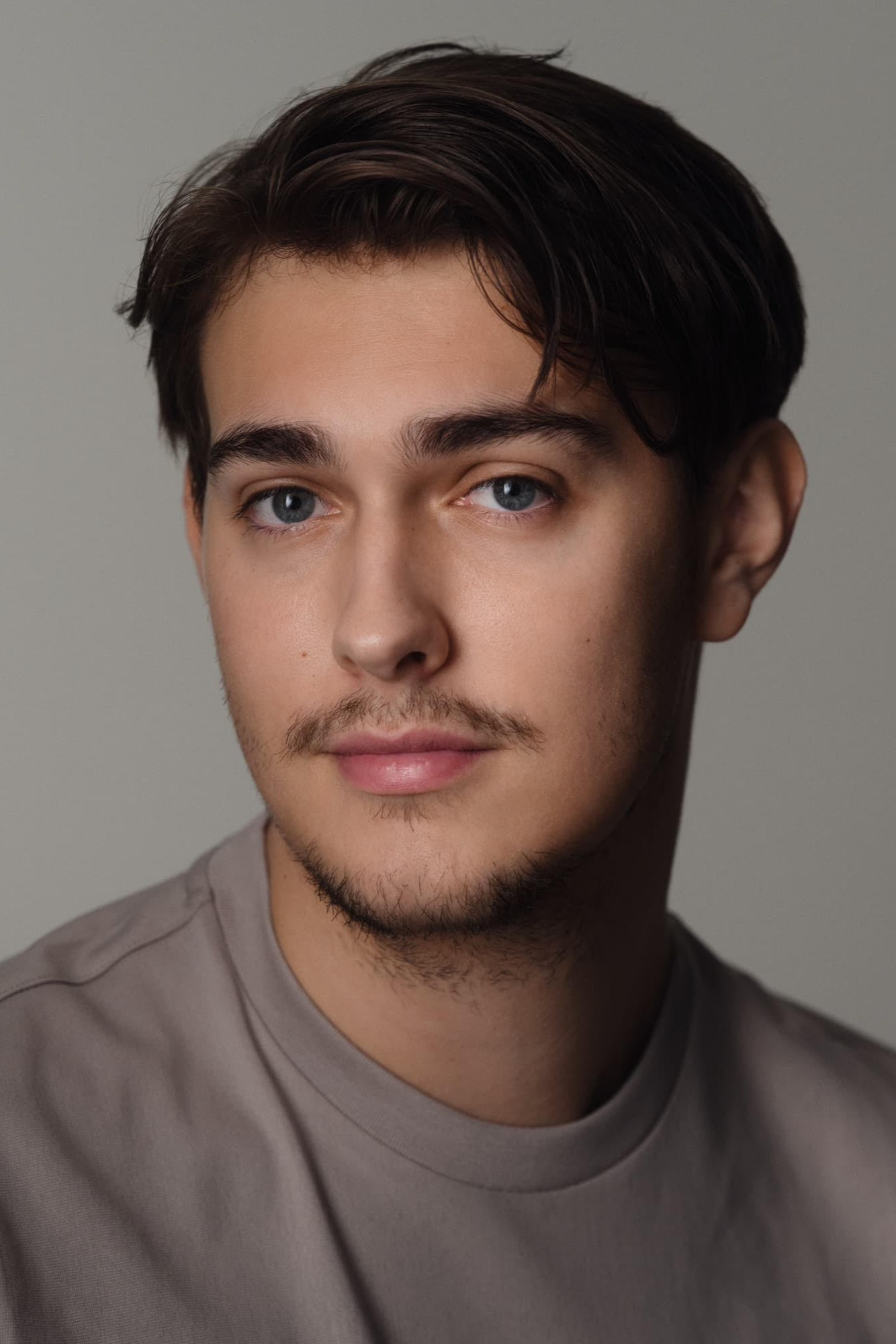 Casper Berglund backdrop