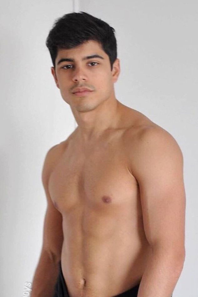 Nicolás Di Pace backdrop