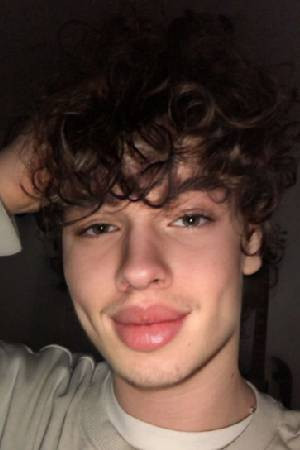 Olle Lennartsson backdrop