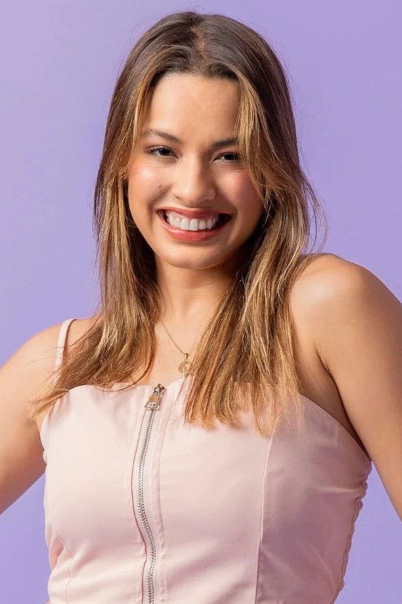 Beatriz Reis backdrop