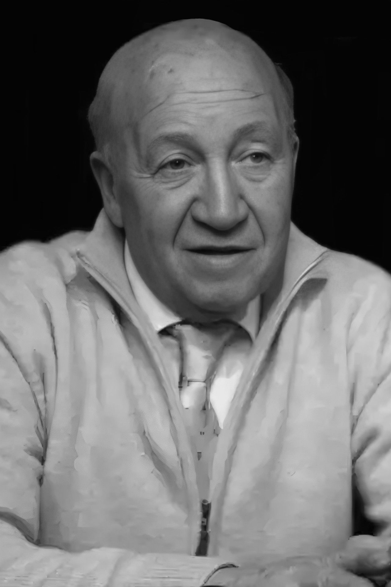 Nourredine Saadi backdrop