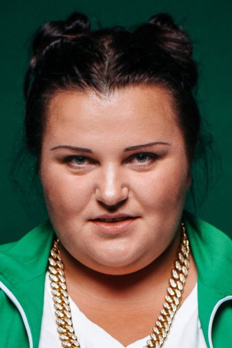 Alyona Alyona backdrop