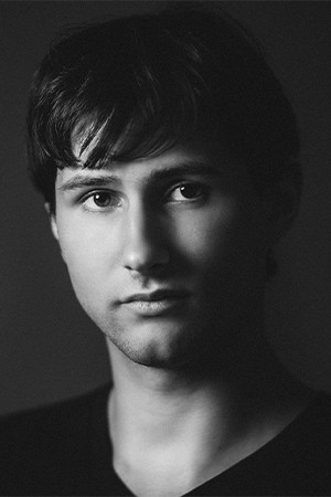 Claudio Corvari backdrop