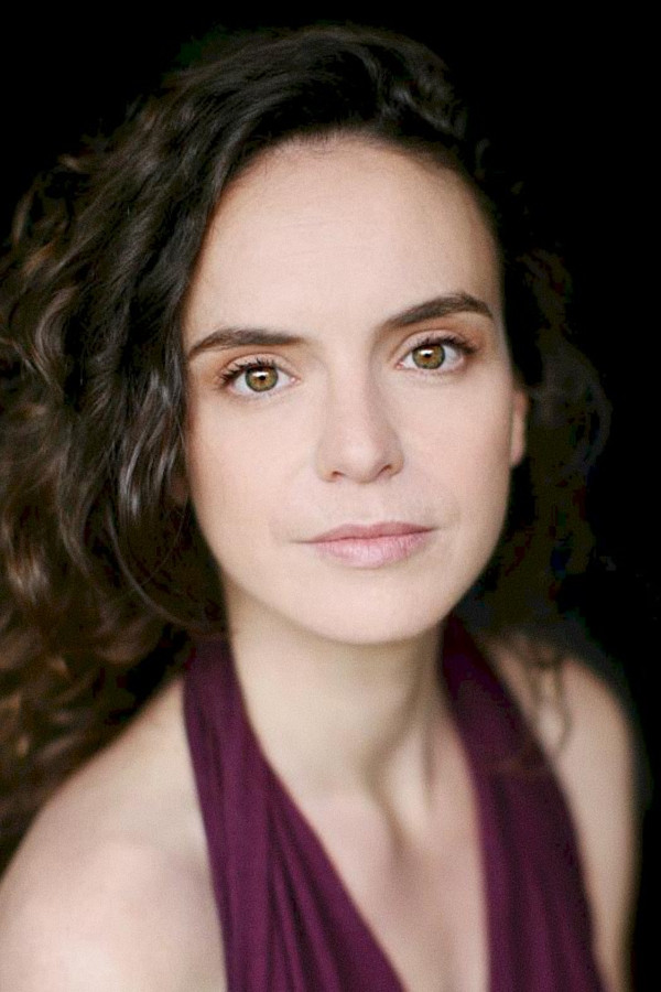 Noëllie Aillaud backdrop