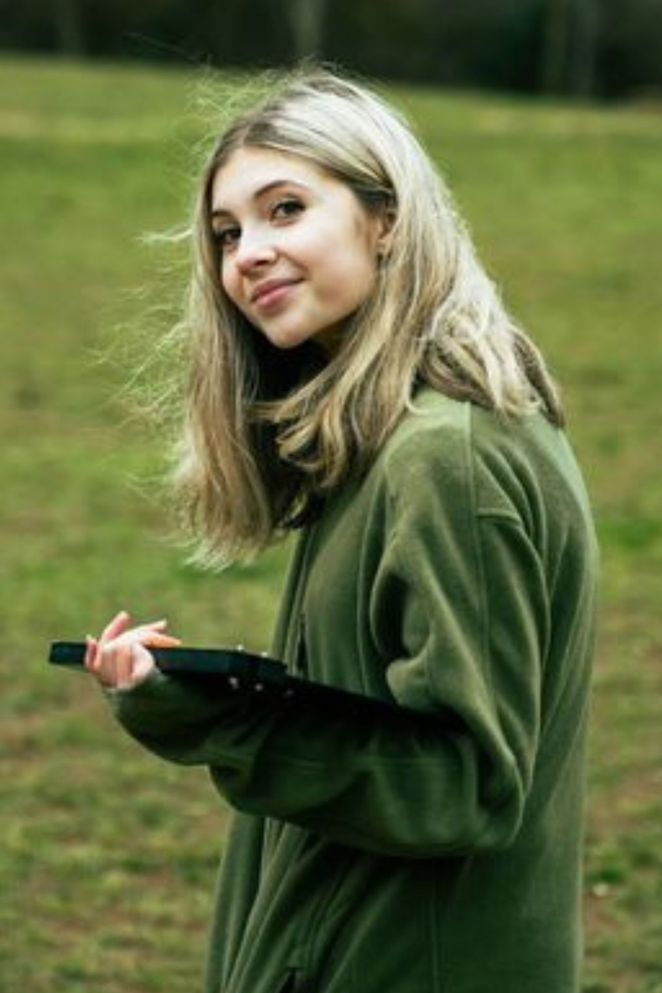 Zoé Lançon backdrop