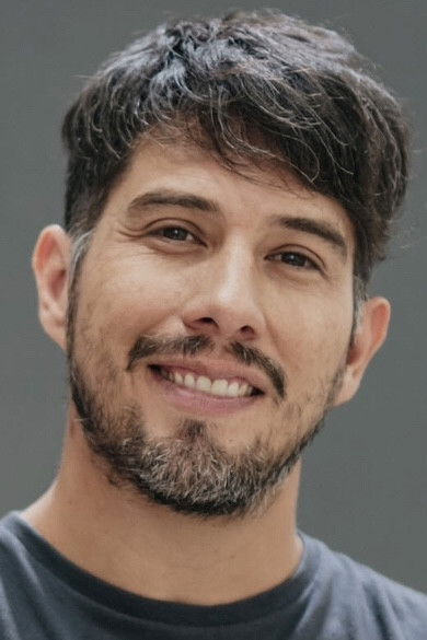 Matias Alday backdrop