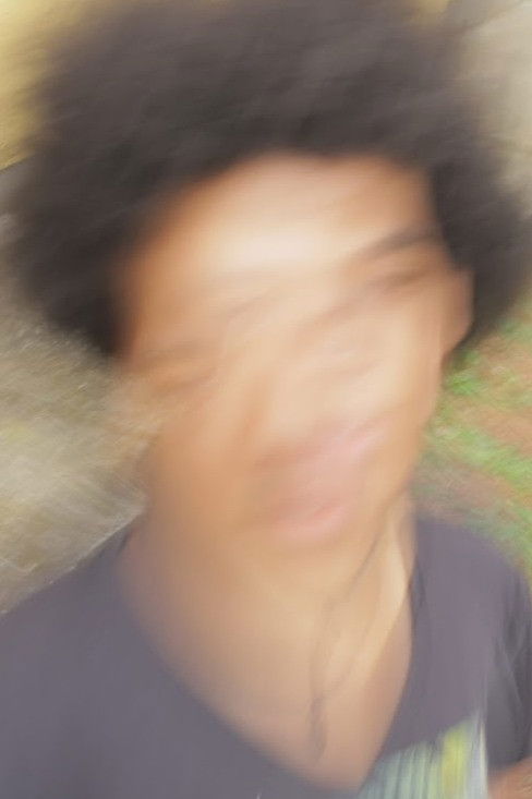 Daniel Felipe backdrop