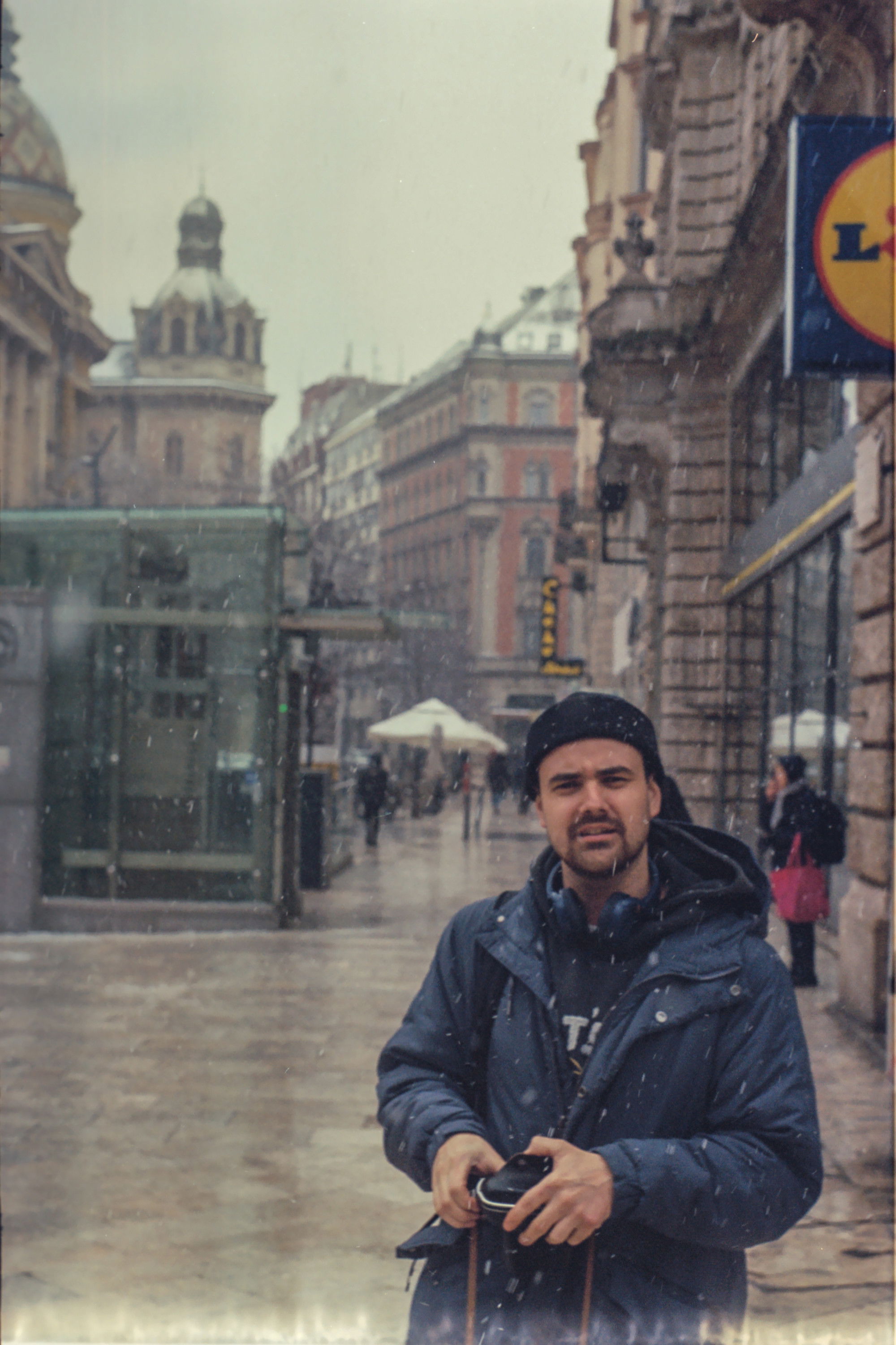 Kovács Bálint backdrop