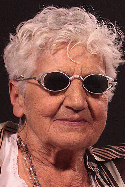 Nair Benedicto backdrop