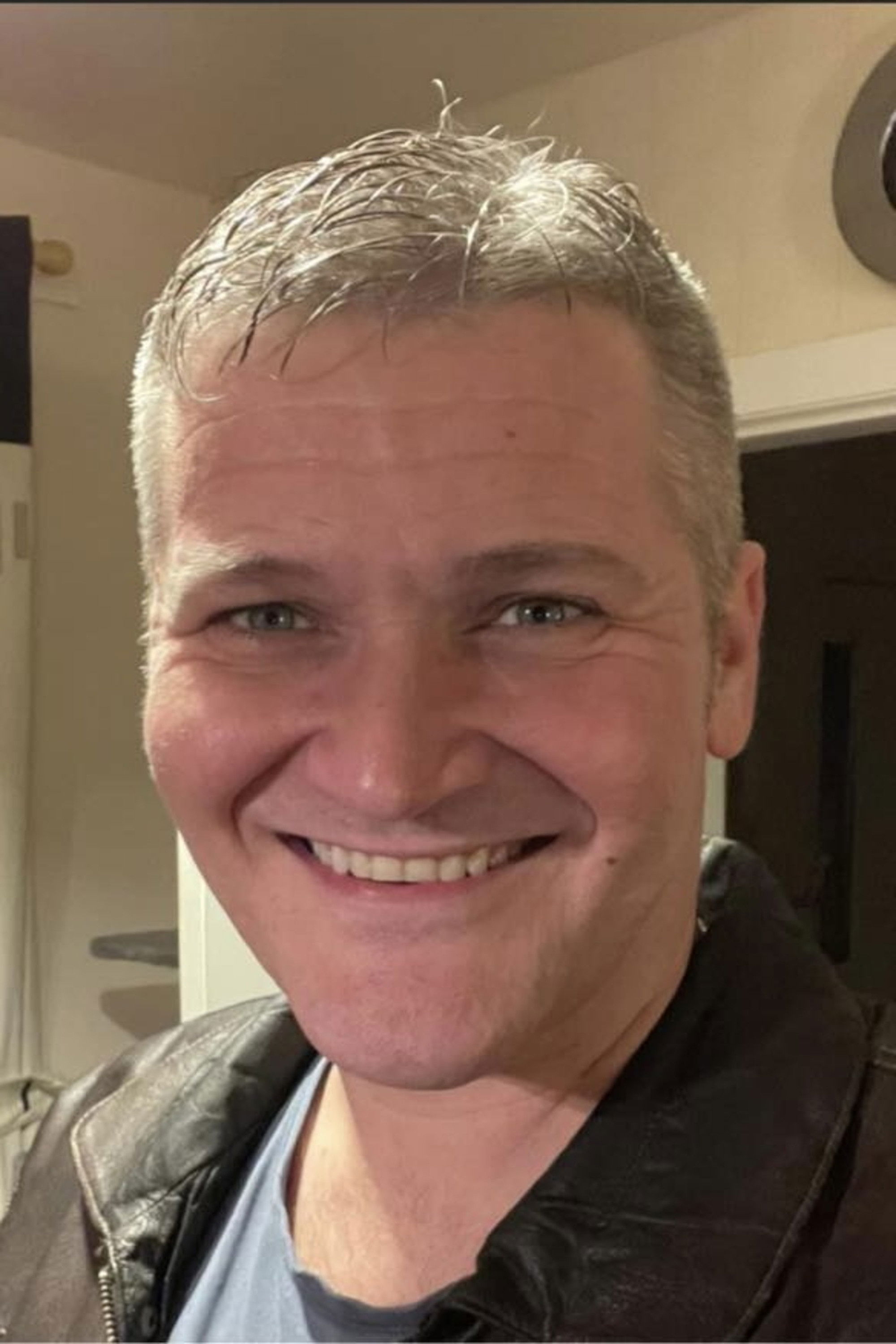 Lee Sheader backdrop